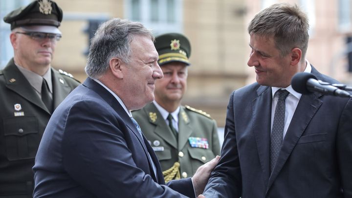 Pompeo v Česku: s Petříčkem navštívil památník osvobození i Pattonovo muzeum v Plzni