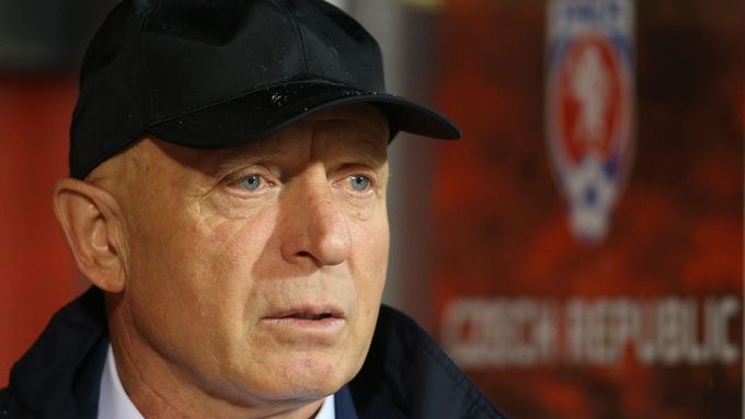 Zbyly Karlu Jarolímovi pod čepicí ještě nějaké další nápady, jak českou fotbalovou reprezentaci výsledkově oživit?
