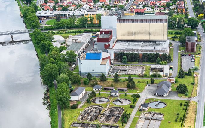 Labe z výšky: letecké fotografie od Mělníka po Pradubice