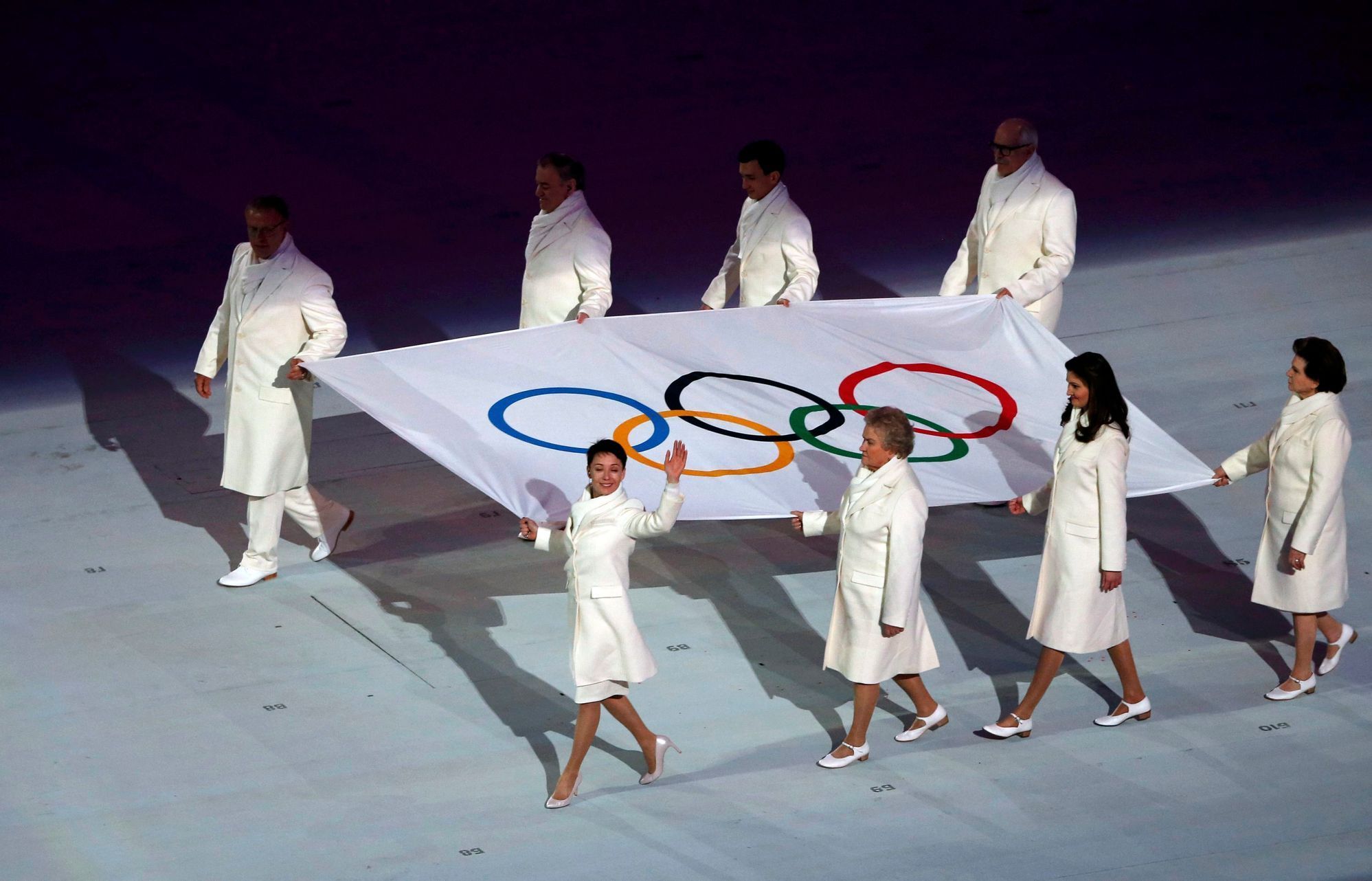 Soči 2014, zahájení: olympijská vlajka