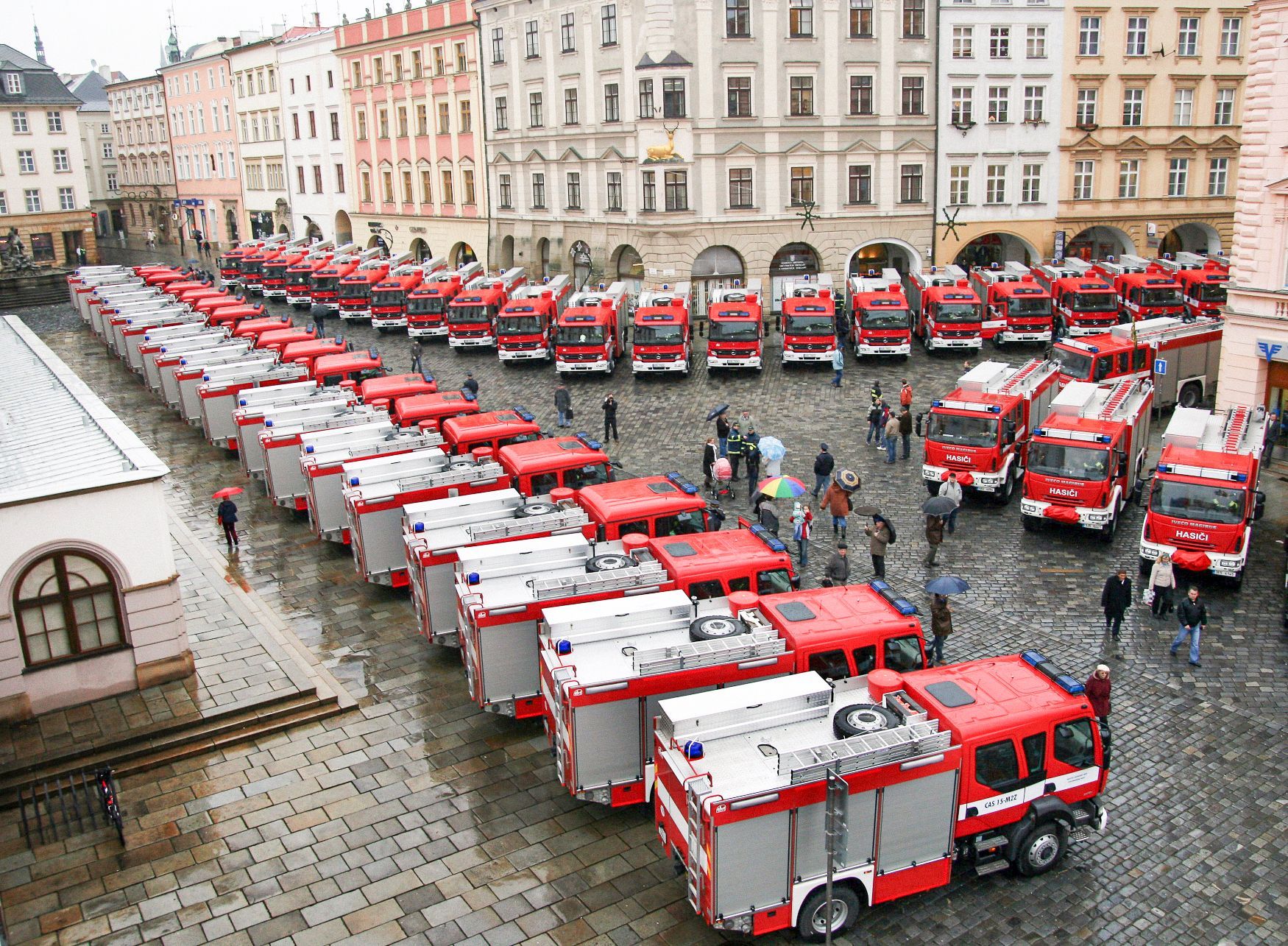 Fotogalerie / Historie / Stříkačka / Před 110 lety obdržel pražský hasičský sbor první automobilovou stříkačku