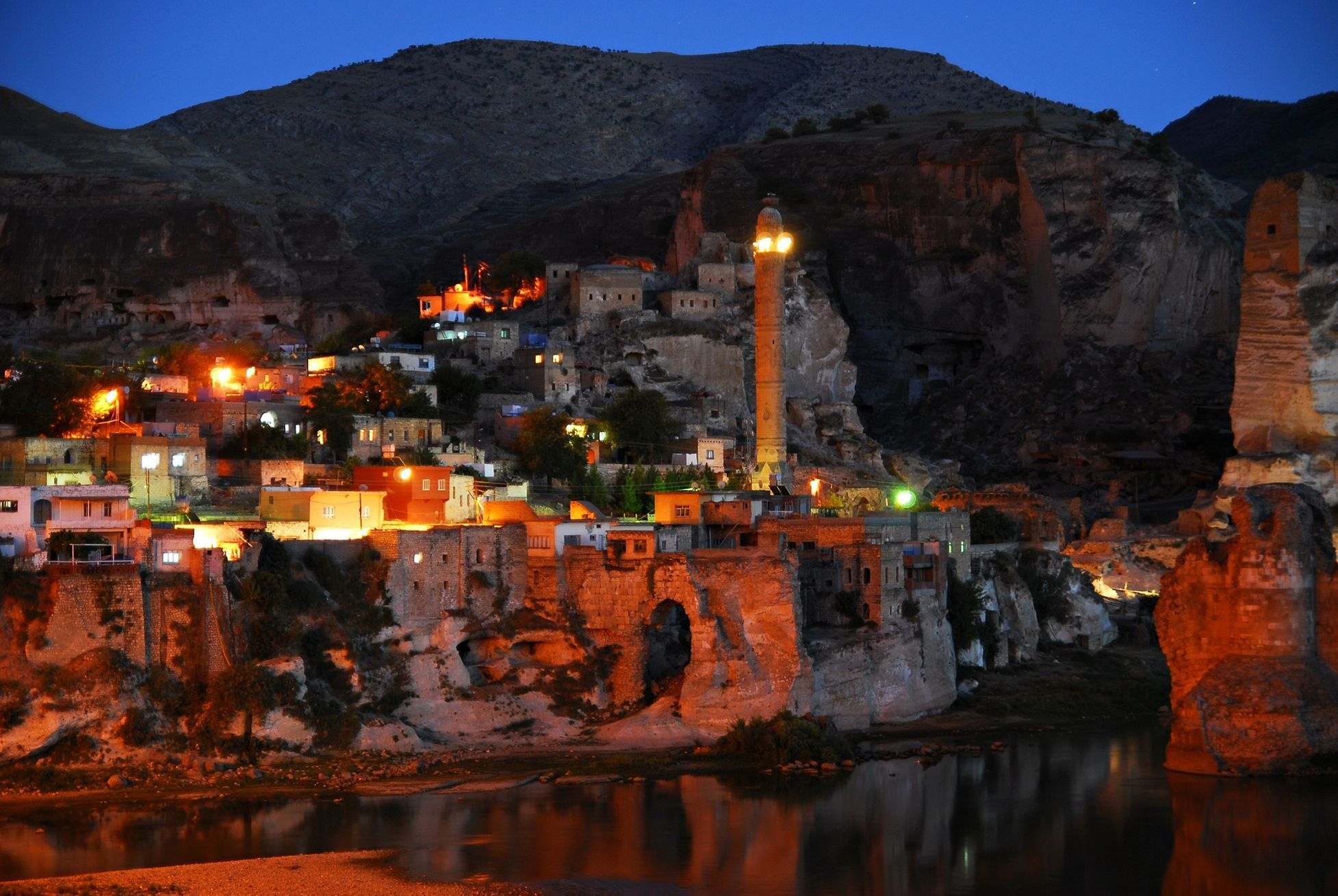 Fotogalerie /  Tak vypadá turecké starověké město Hasankeyf, které zatopí vodní přehrada / iStock / 29