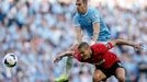 Manchester City vs. United, utkání Premier League (Negredo, Vidič)