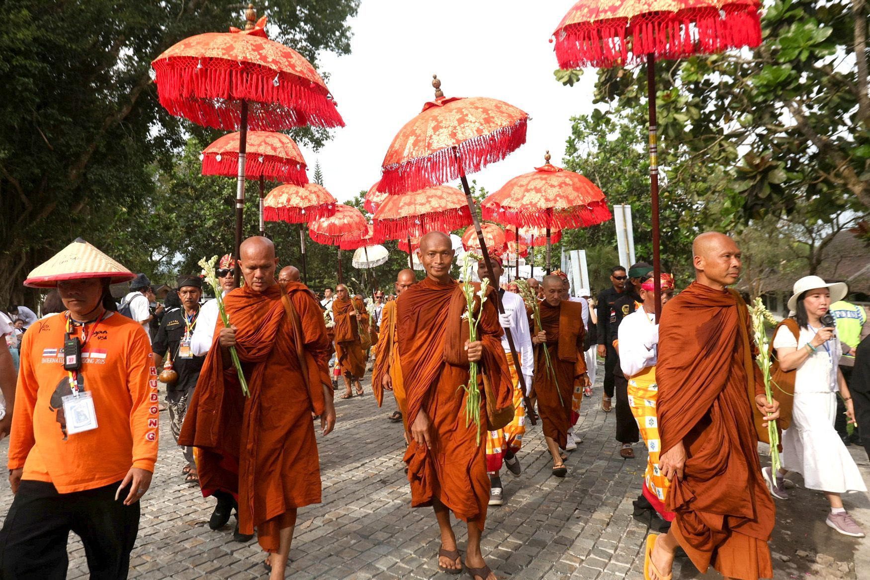 Vesak, Budha, slavnost