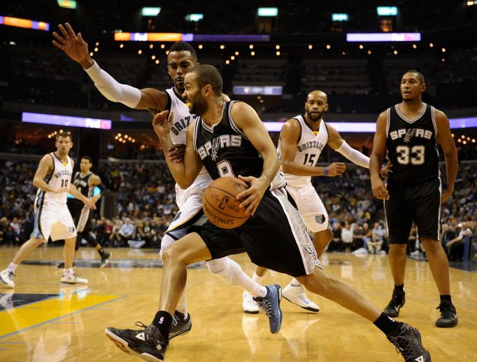 Memphis - San Antonio (Conley, Parker)