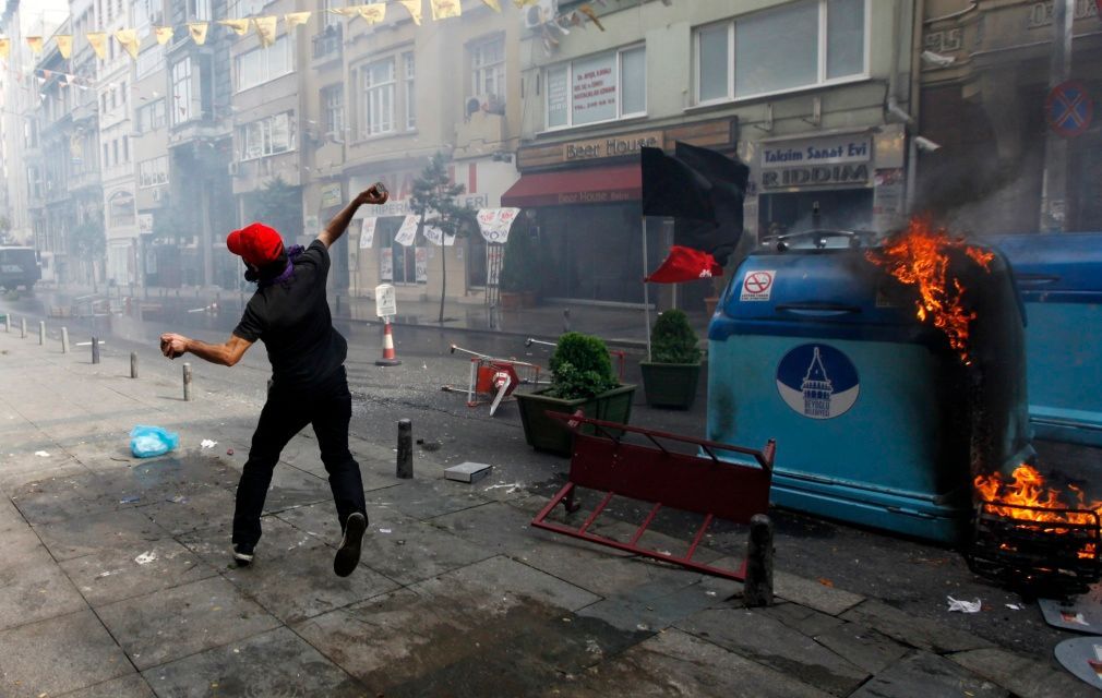 Výroční zasedání Mezinárodního měnového fondu (MMF) a Světové banky v Istanbulu - protesty