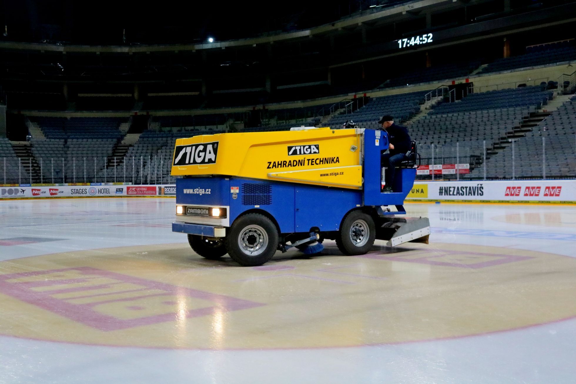 Rolba Zamboni O2 Aréna