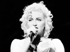 Madonna při koncertu v Nice roku 1990.