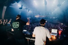 Zavrť tím zadkem. Návrat do devadesátek se nekonal, Groove Armada diktovala nadčasově