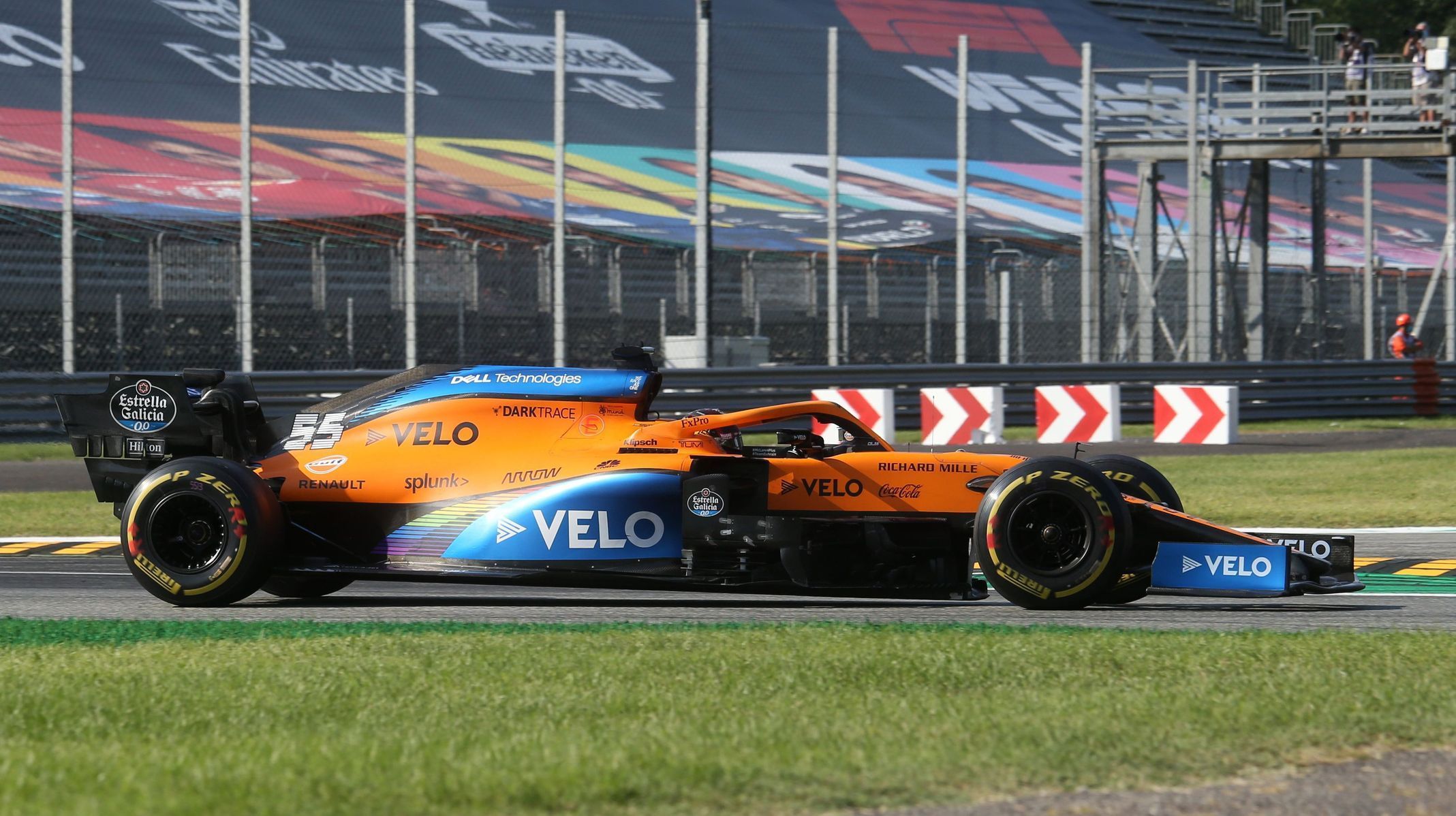 Carlos Sainz junior v McLarenu ve Velké ceně Itálie formule 1 2020