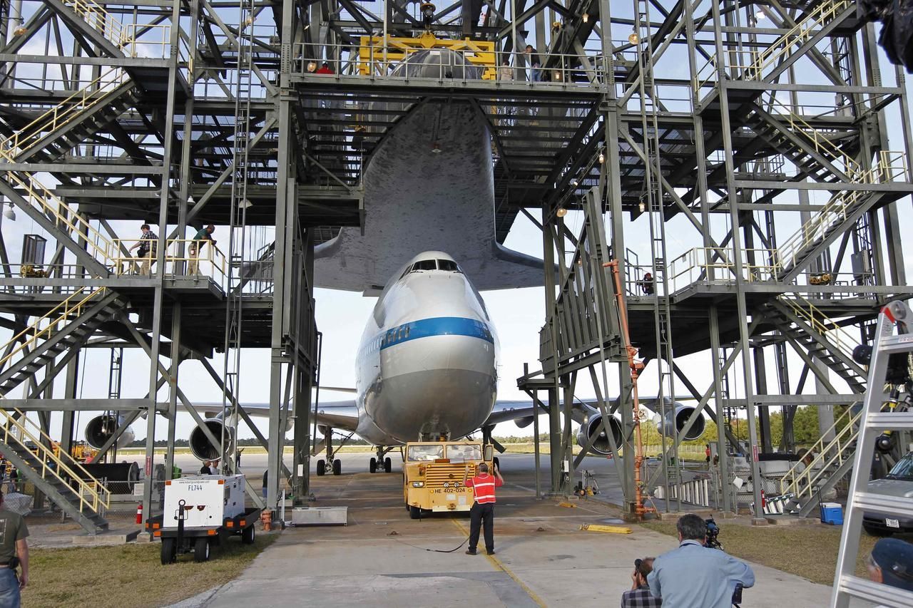 Obrazem: Poslední cesta raketoplánu Discovery