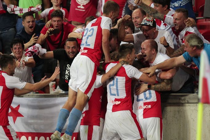 Slávisté slaví gól v zápase 4. předkola LM Slavia - Kluž.