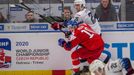 Matěj Pekař a Jacob Pivonka v zápase MS 20 Česko - USA