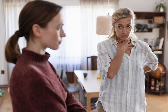 Alžběta Malá jako Tereza a Vanda Hybnerová coby Davidova matka.