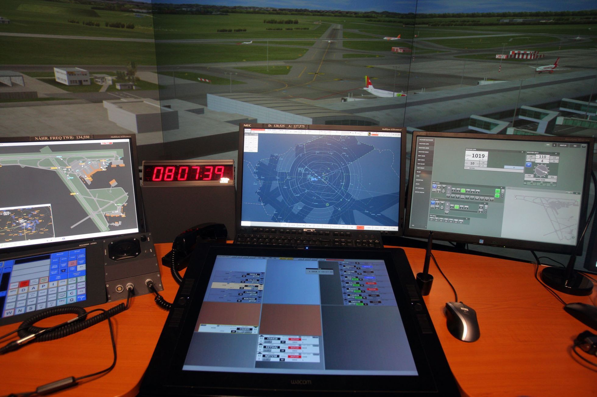 Simulátor řízení letového provozu