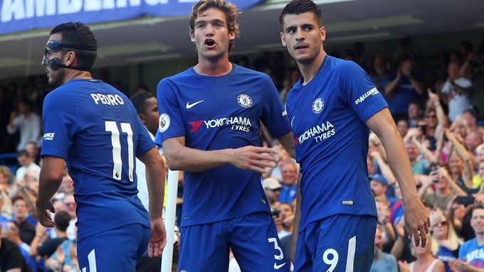 Chelsea porazila Everton, na snímku Marcos Alonso a Alvaro Morata
