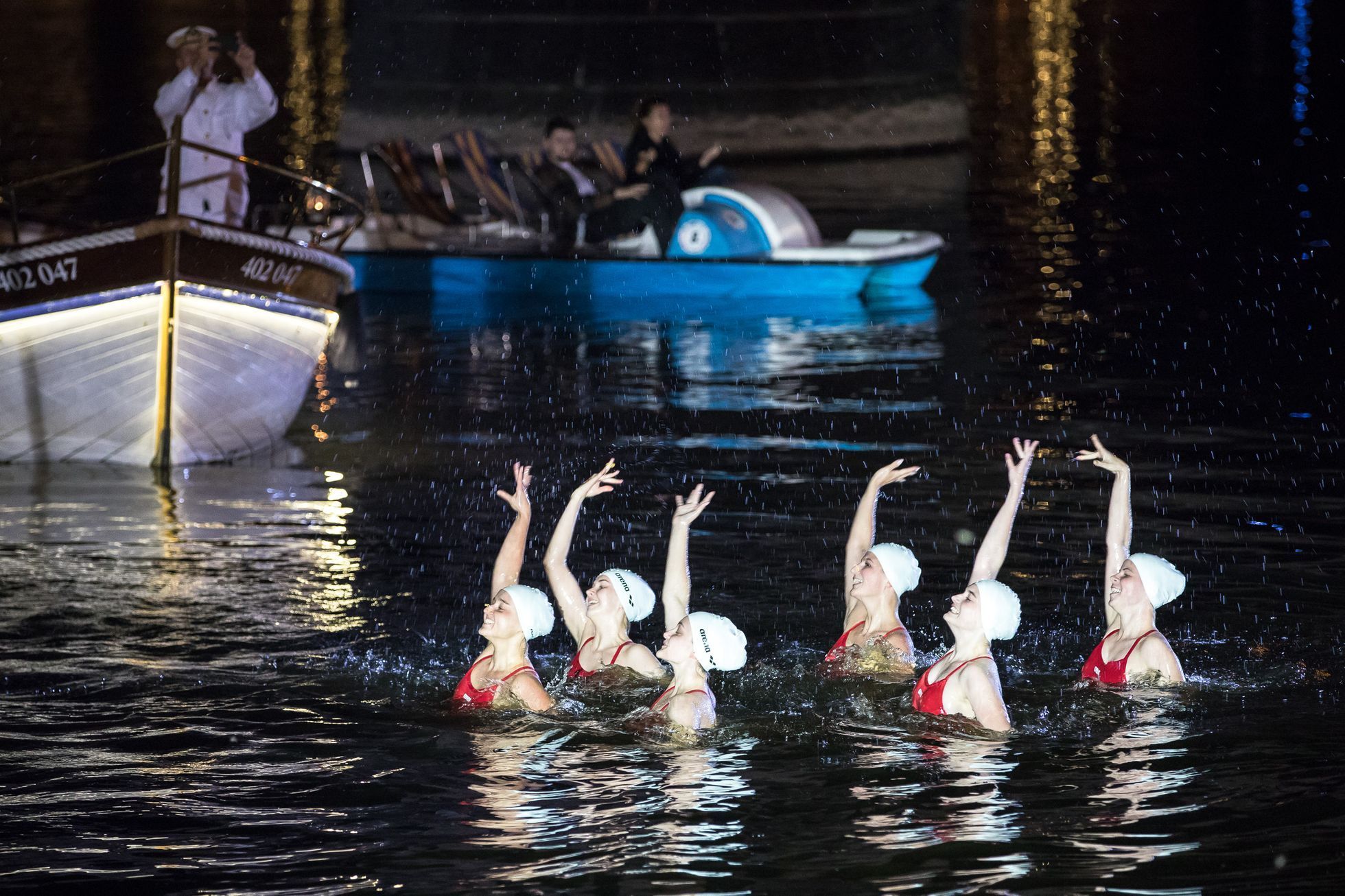 Jiří Suchý a Jitka Molavcová, koncert na Vltavě, Prague Sounds