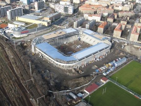 Slávistický stadion Eden je před dokončením
