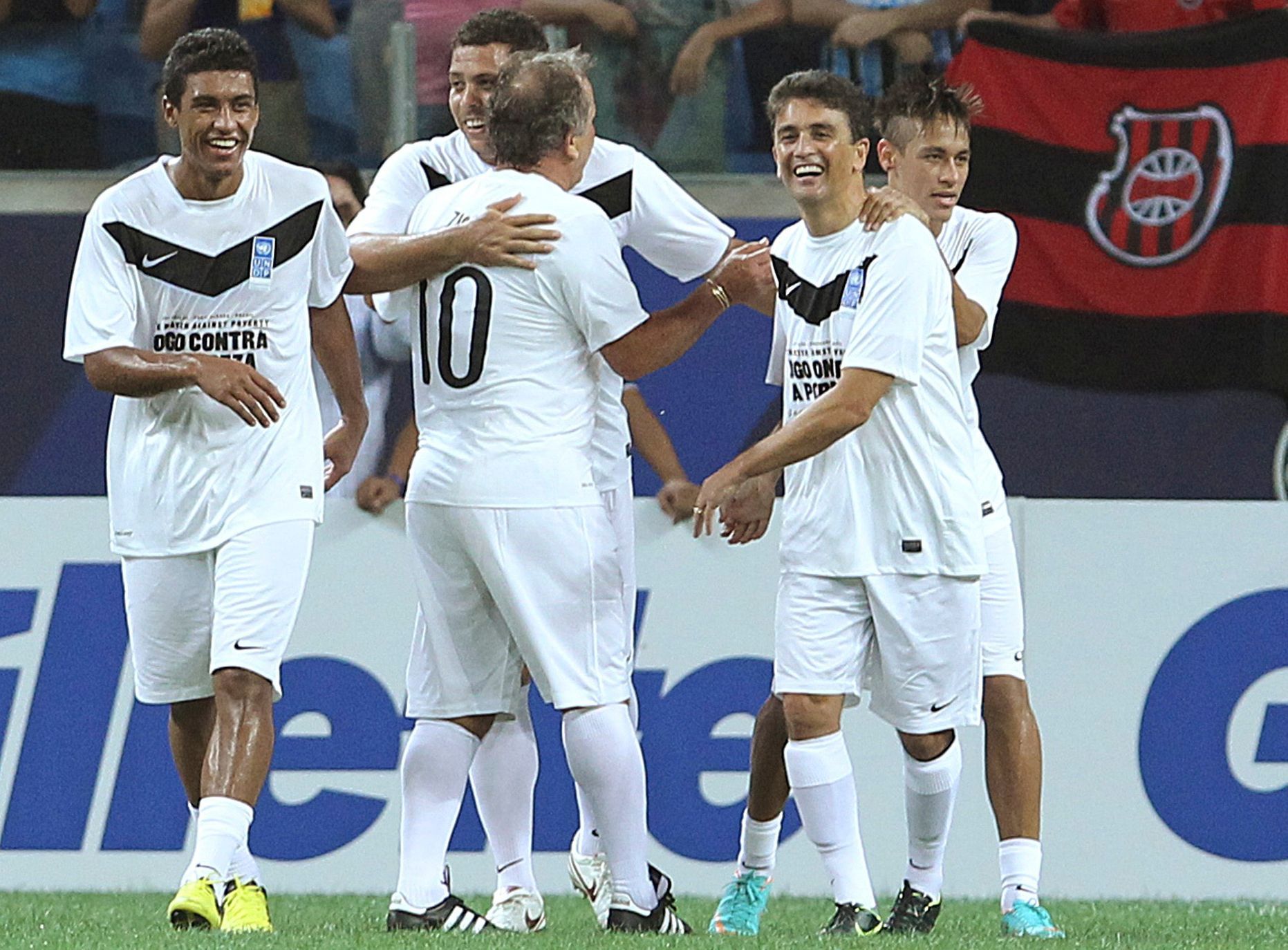 Paulinho, Ronaldo, Bebeto, Neymar a Zico