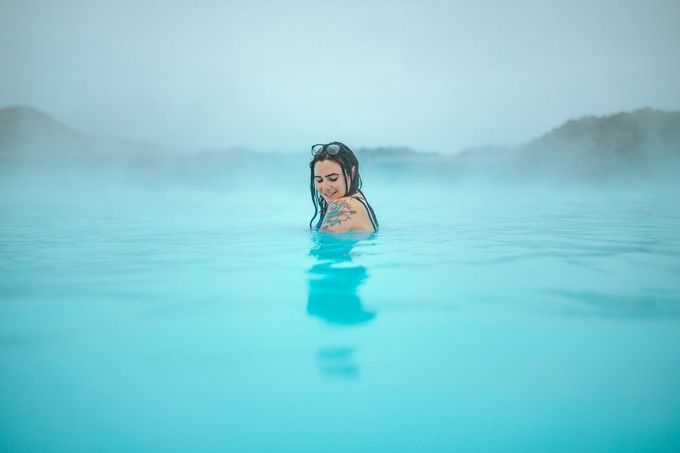Modrá laguna jsou geotermální lázně na poloostrově Reykjanes na jihozápadě Islandu.