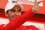 2. Alberto Contador (30 let, Španělsko, Saxo-Tinkoff, vítěz Tour 2009, 2011, Gira 2008, Vuelty 2008, 2012, letos třetí na Tirreno Adriatico): Bude čekat na chybu a slabost Frooma a bude se jí snažit využít. Určitě bude útočit, je stejně jako Evans hodně ofenzivní jezdec.