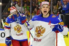 Levnější než hamburger. Ruské hvězdy KHL postihla bizarní výměna, stály drobné