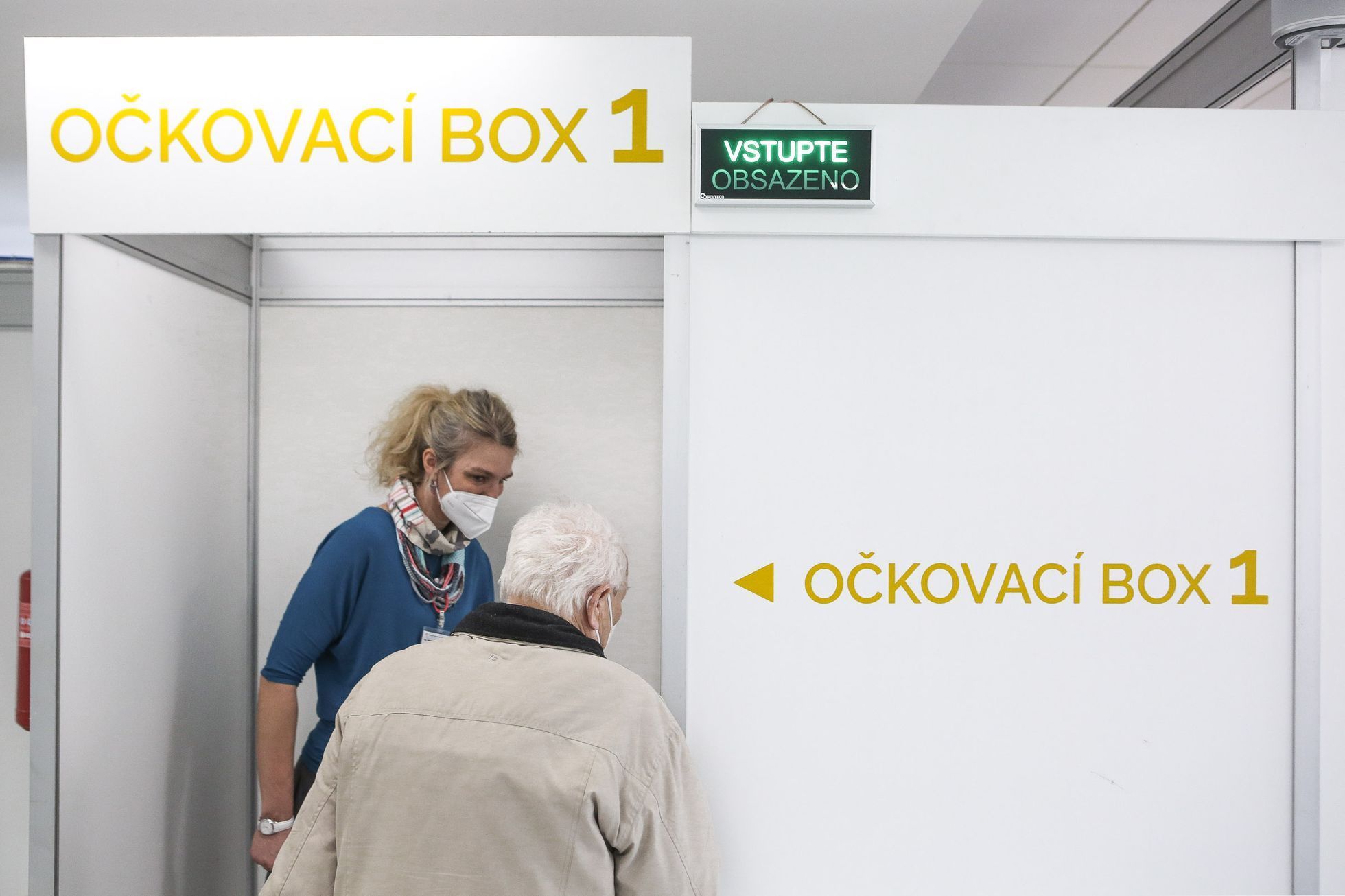 Očkovací centrum Liberecký kraj, očkování, koronavir, důchodci, senioři, zásoby