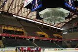 Hala v Bernu a trénink českých hokejistů