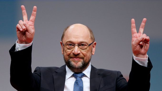 "Kdo bude proti, prostě odejde." (Martin Schulz na snímku po projevu na sjezdu SPD.)