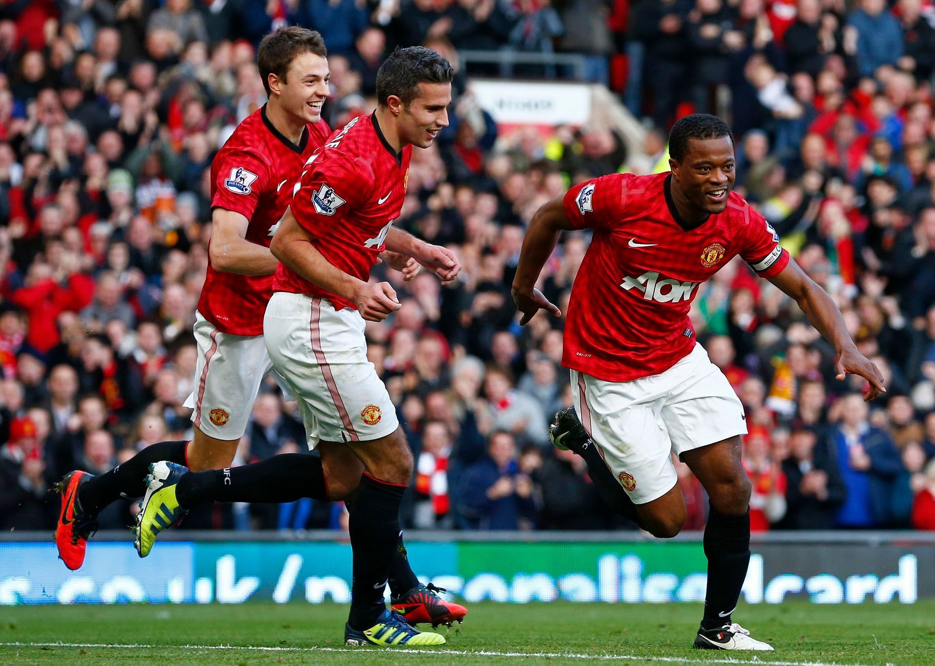 Manchester United - Arsenal (Patrice Evra slaví gól)