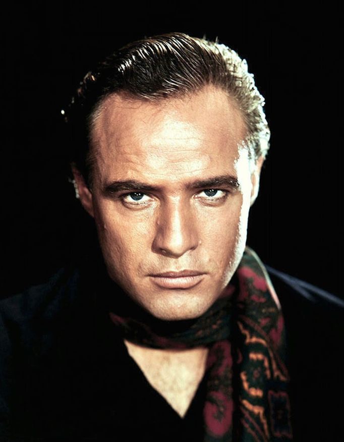 Marlon Brando ve filmu Křivák.