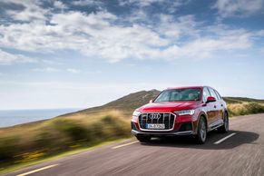 Audi Q7 udělalo skok o půl generace. Prémiové SUV omládlo víc, než se čekalo