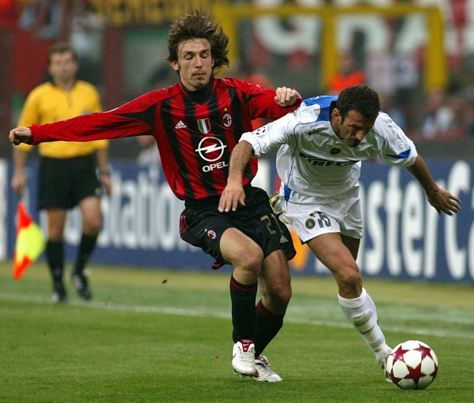 Giuseppe Favalli a Andrea Pirlo (2005)