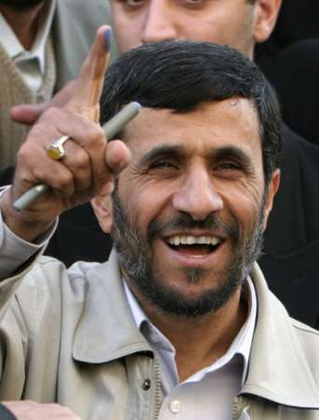 Ahmadínežád Írán