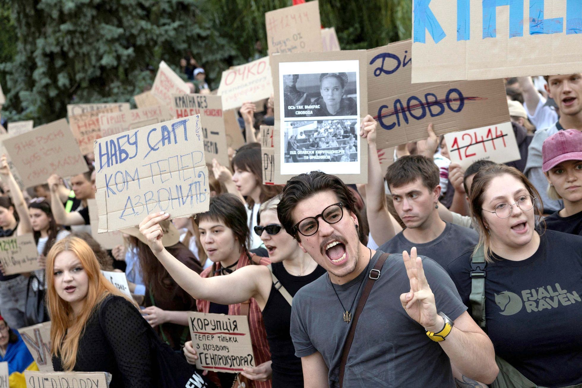 Ukrajina, protest, zákon, Zelenský