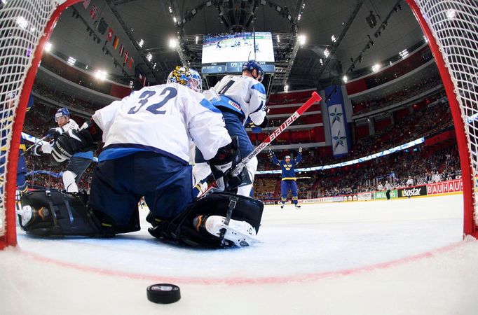 Hokej, MS 2013, Švédsko - Finsko: Antti Raanta inkasuje