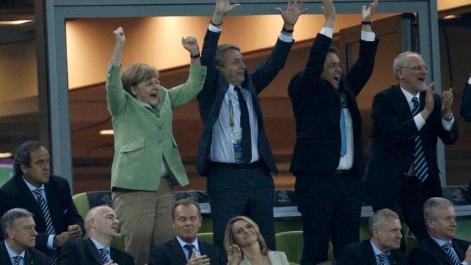 FOTO Demolici Řeků slavila také německá kancléřka Merkelová