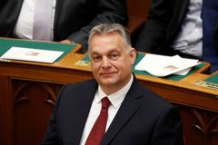 Evropští lidovci pozastavili členství Orbánově straně Fidesz