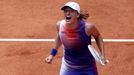Iga Šwiateková slaví triumf ve finále Roland Garros 2024