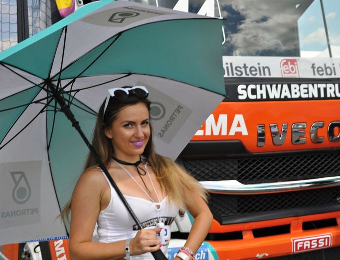 Grid girls na Slovakia Ringu 2018