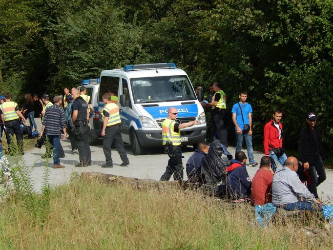 Policie v akci na německé straně hranice.