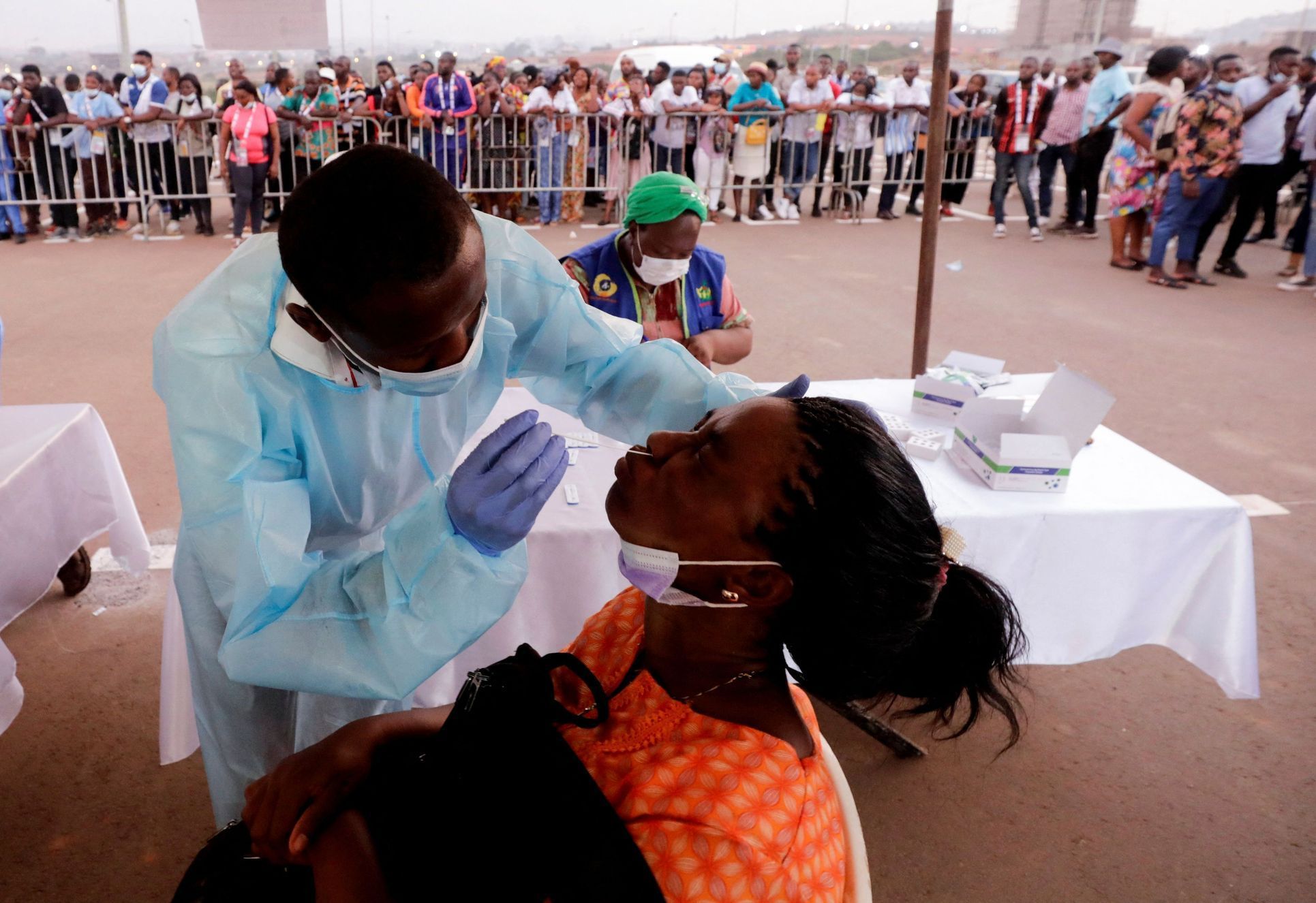 Kornavirus, testování, Afrika, Kamerun