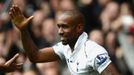 Fotbalista Tottenhamu Jermain Defoe slaví svůj gól v utkání anglické Premier League 2012/13 proti Chelsea.