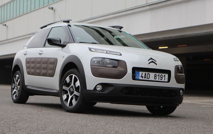 Citroën C4 Cactus si s jiným autem určitě nespletete.