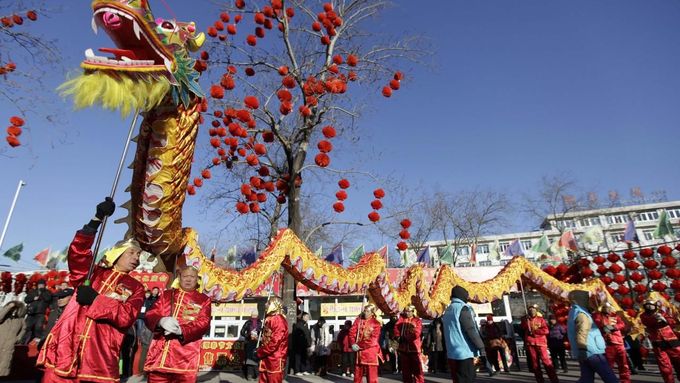 Asijský svět vítal rok draka. Nese s sebou bohatství a moc