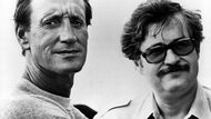 Herec Roy Scheider a scénárista filmu Carl Gottlieb.
