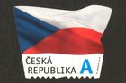 Pošta vydává netradiční známku s podobou české vlajky