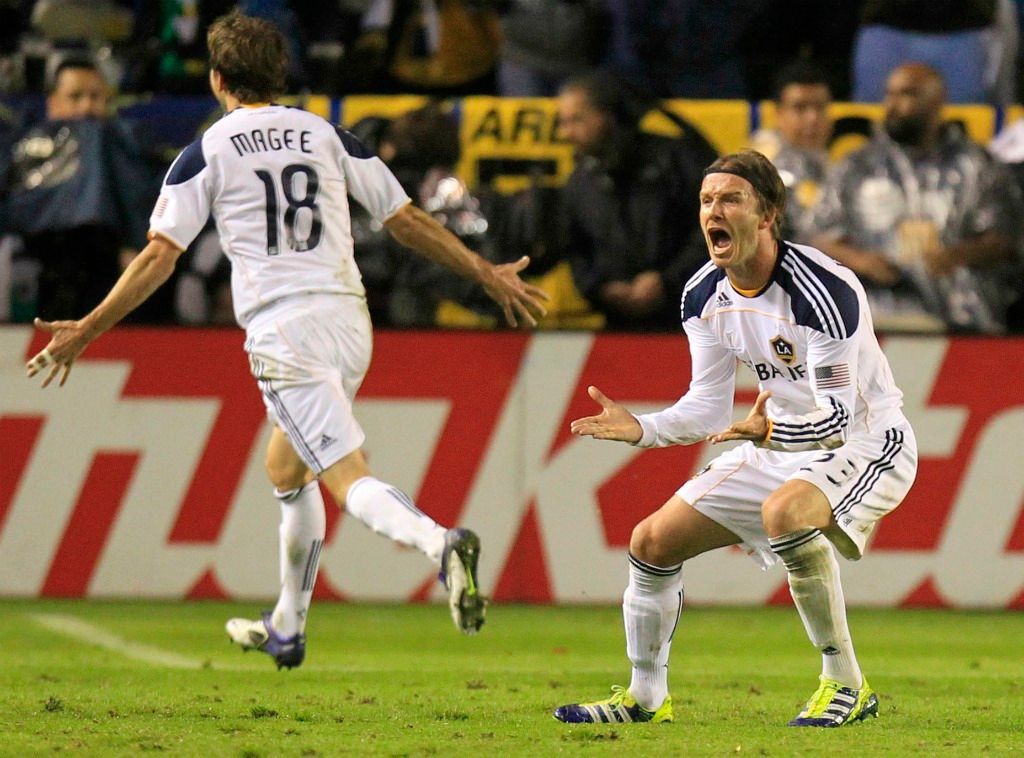 Finále MLS: LA Galaxy - Houston Dynamo (beckham slaví gól Donovana)