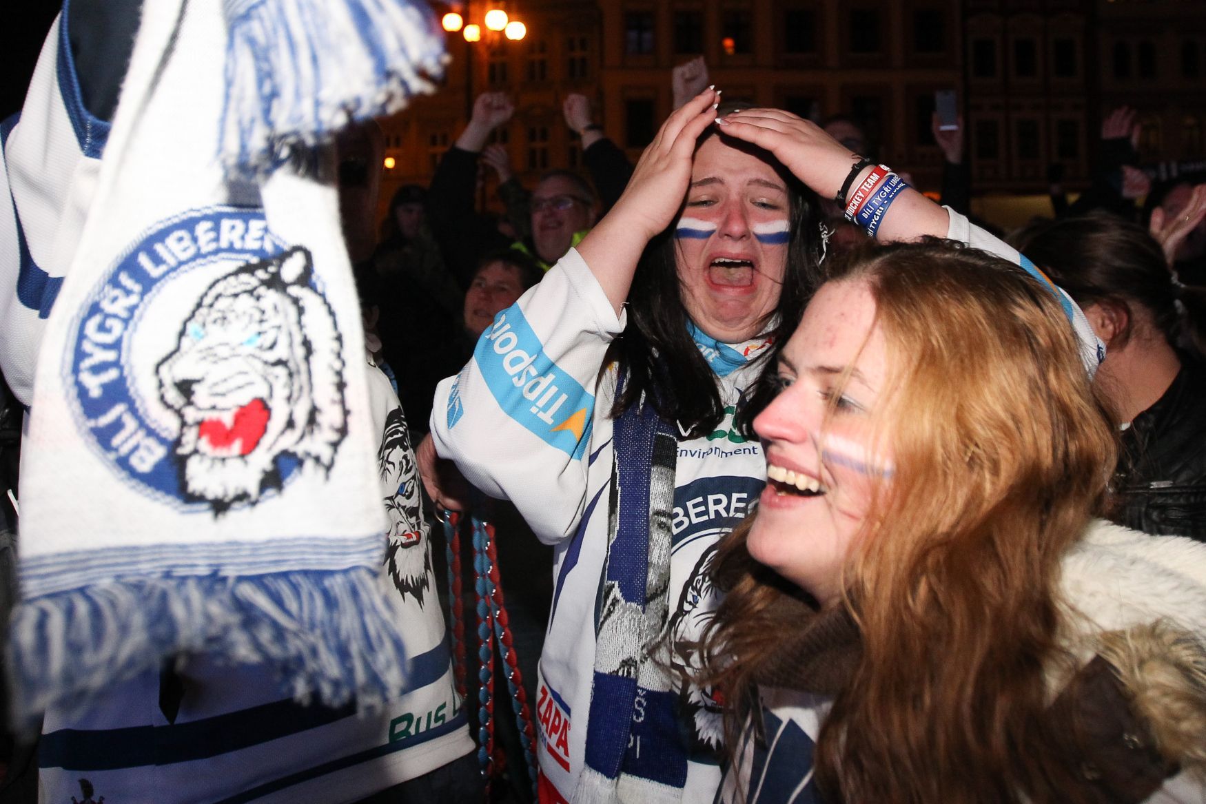 ELH, 6. finále Sparta-Liberec: oslavy Liberce - fanoušci v centru Liberce