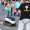 Samodoručovací robot firmy Starship Technologies prvně v Praze pro Rohlik.cz